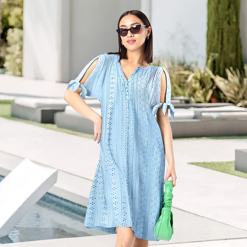 Vestido Elegante de Escote en V con Detalle Calado