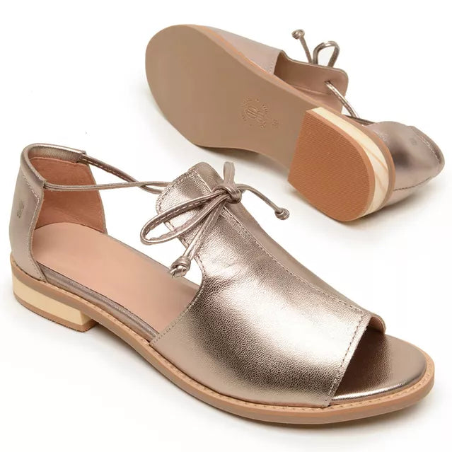 Cloe™ | Sandalias planas de piel con lazo ajustable