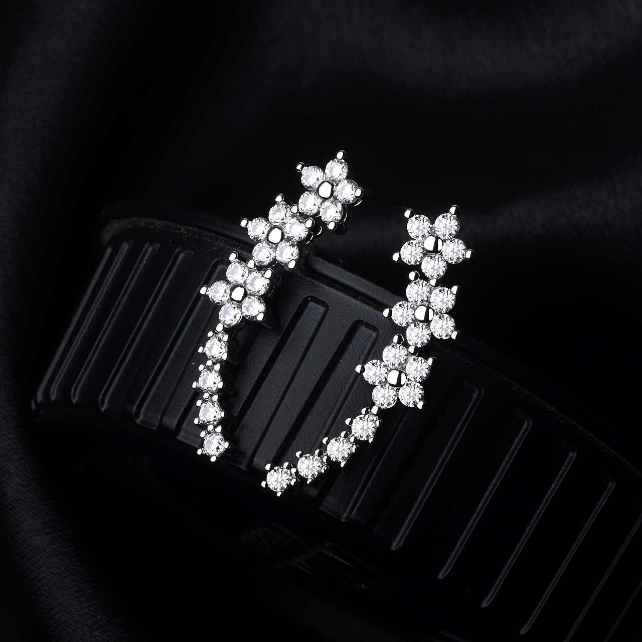 ÉLORA™ | Zeitlos elegante Blumenohrringe