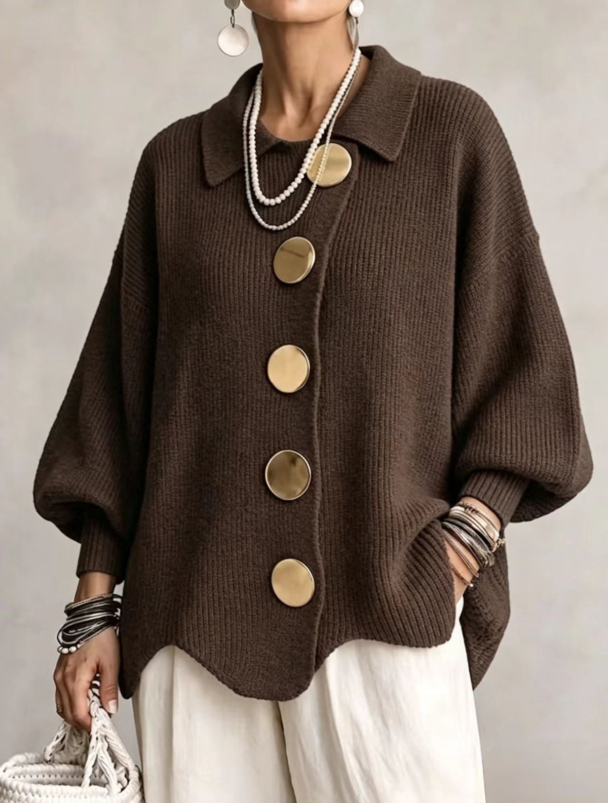 Isadora™ | Cárdigan oversize con cuello y botones metálicos