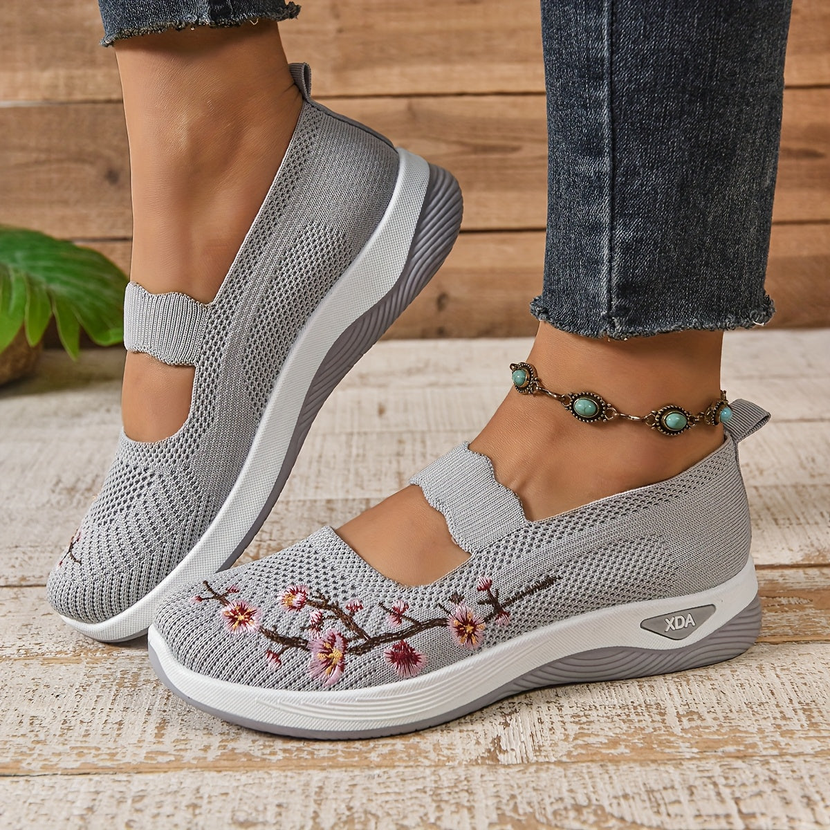 Laura™ | Zapatos Ortopédicos con Bordado Floral