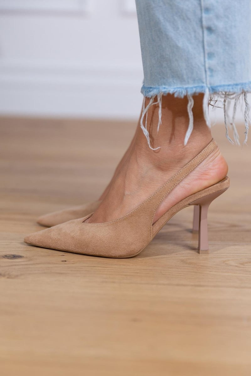 MARTINA™ | Nude Low Heels with Minimalist Elegance