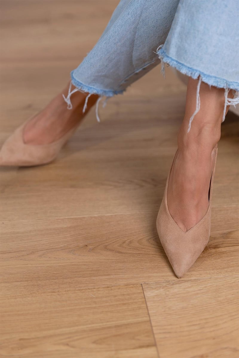 MARTINA™ | Nude Low Heels with Minimalist Elegance
