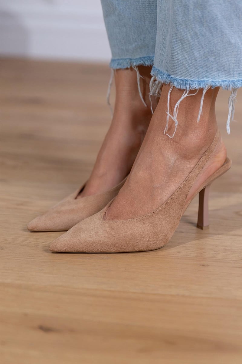 MARTINA™ | Nude Low Heels with Minimalist Elegance