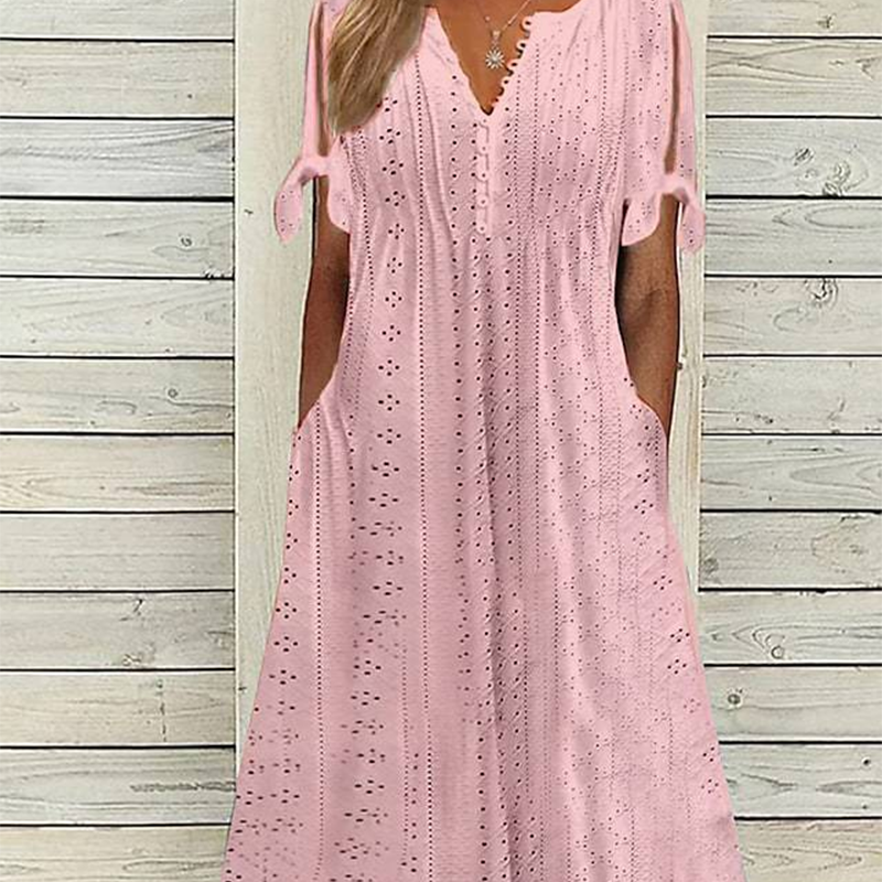 Elegantes Kleid mit V-Ausschnitt und durchbrochenen Details