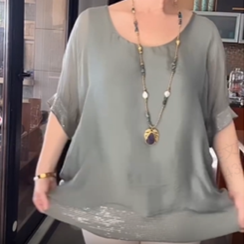 ÉLARA™ | Blusa de Estilo Refinado con Brillo Sutil y Caída Perfecta