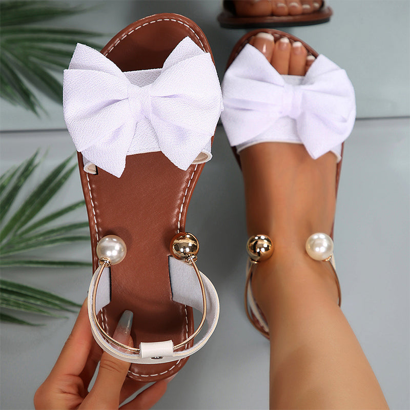 Alma™ | Sandalias elegantes con detalle de perlas y cierre al tobillo