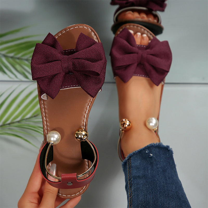 Alma™ | Sandalias elegantes con detalle de perlas y cierre al tobillo